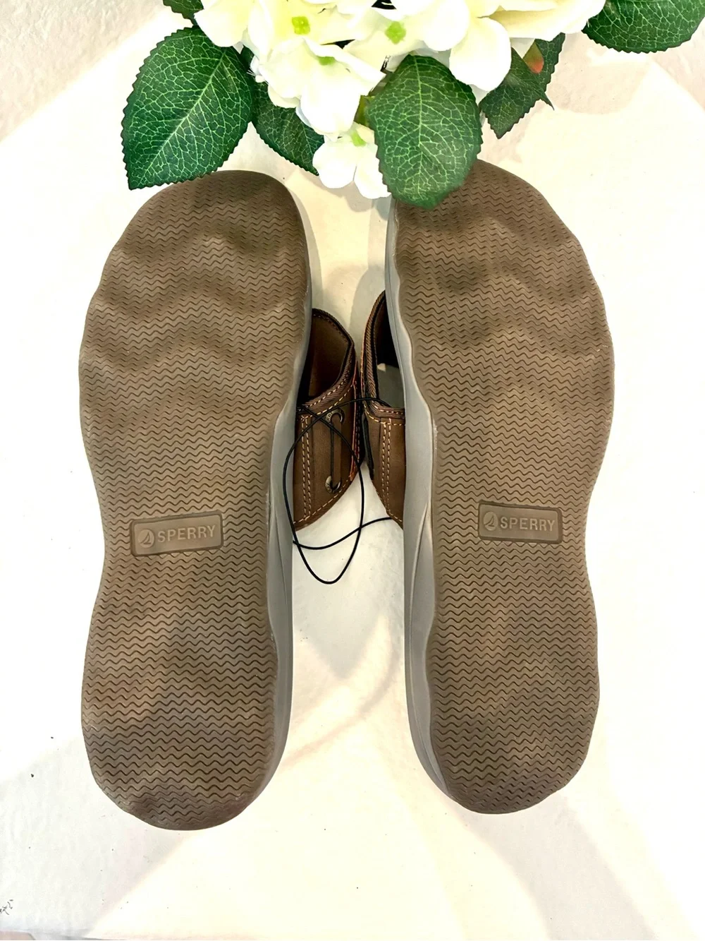 NWOT men’s Sperry sandals size 11